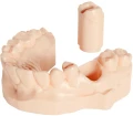 Żywica dentystyczna UV Polimer Model One Peach – materiał do druku 3D kompatybilny z LCD/DLP/SLA, zapewniający szybki druk i łatwe czyszczenie wodą.